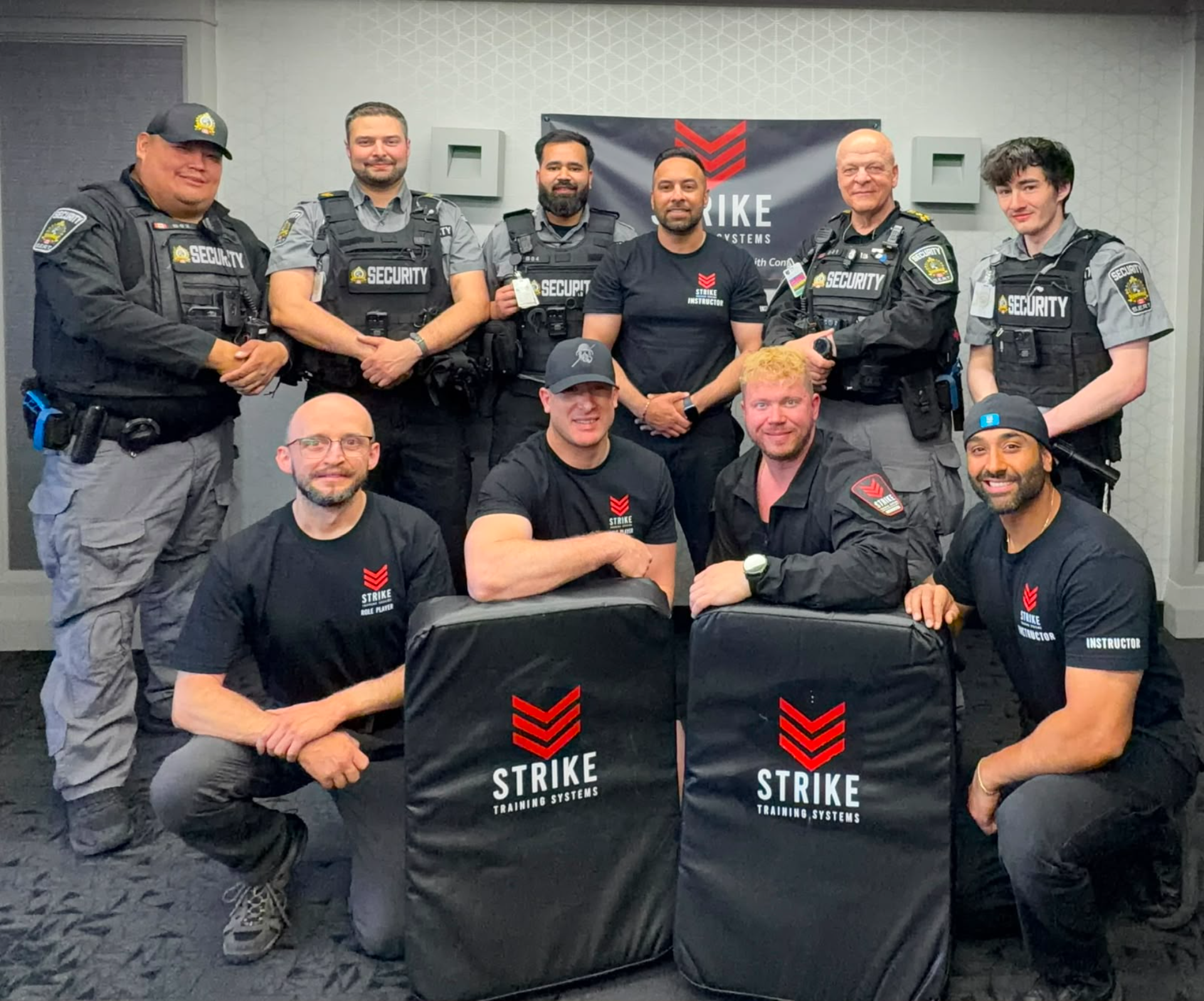 strike-training-systems-calgary-security-guard-inservice-training-group-photo-01-Calgary